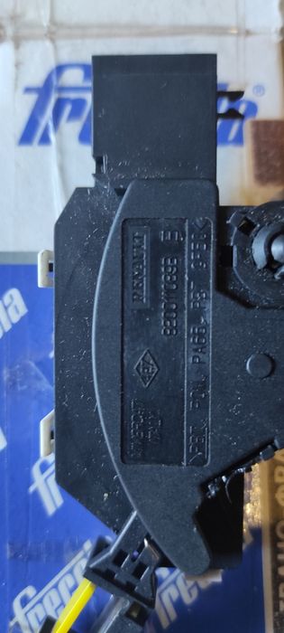 Датчик положення педалі зчеплення