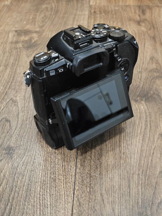 Olympus OMD EM1 komplet 4 baterie stan bdb