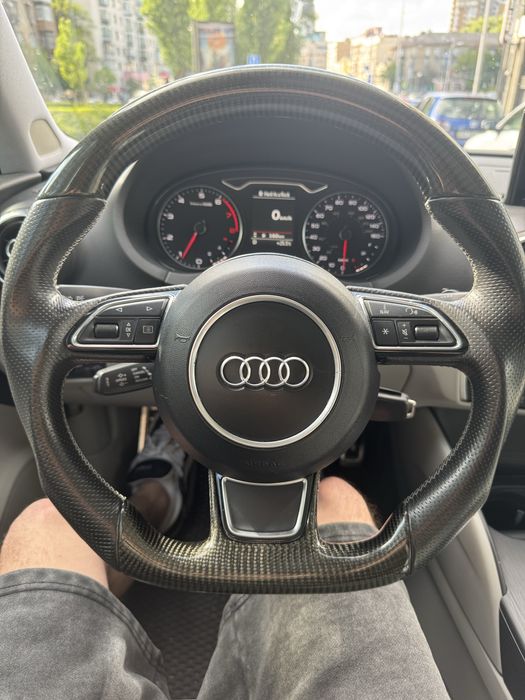 Карбонове кермо Audi