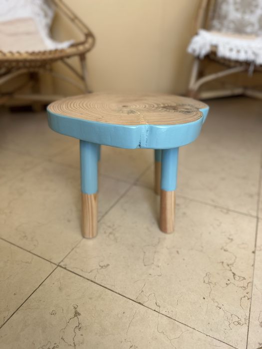 Banco / mesa de cabeceira - quarto criança