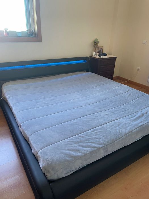 Cama Elevatoria Com Led  180x200 (COM COLCHÃO)