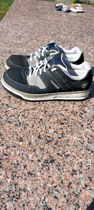 Кроссовки Timberland.