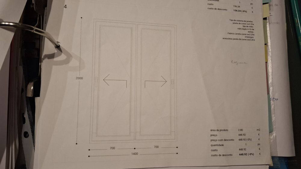 Caixilharia branca vidro duplo com 1 ano de uso