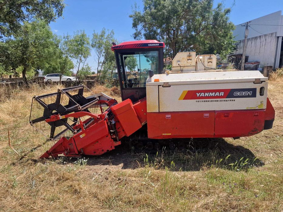 Mini Ceifeira Debulhadora Yanmar CS21 - Fabricada no Japão - Cabinada