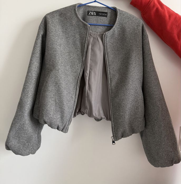 Продаж бомбера Zara