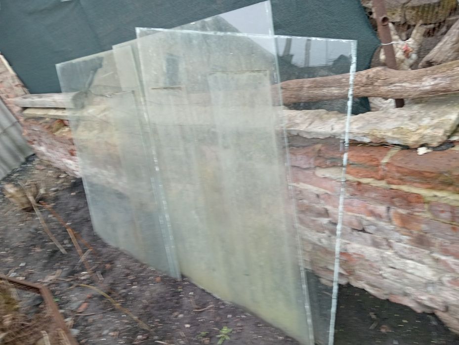 Оконные стекла б.у