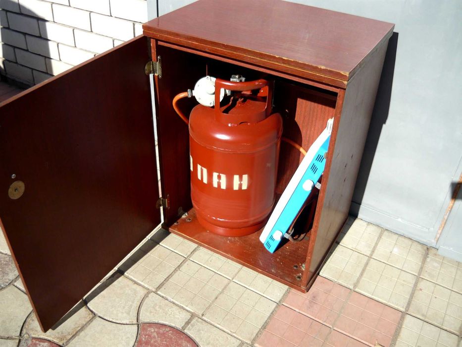 Газовая плита настольная+баллон+ стол = по супер цене.