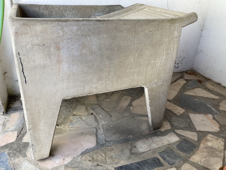 Tanque lavar roupa em cimento