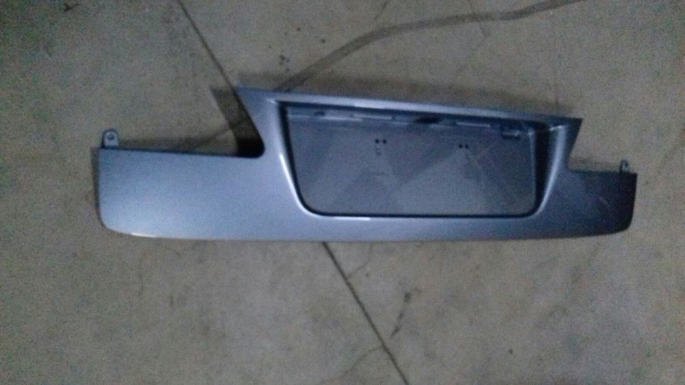 Tampa da mala lexus is 250/350 ano 2006/2013