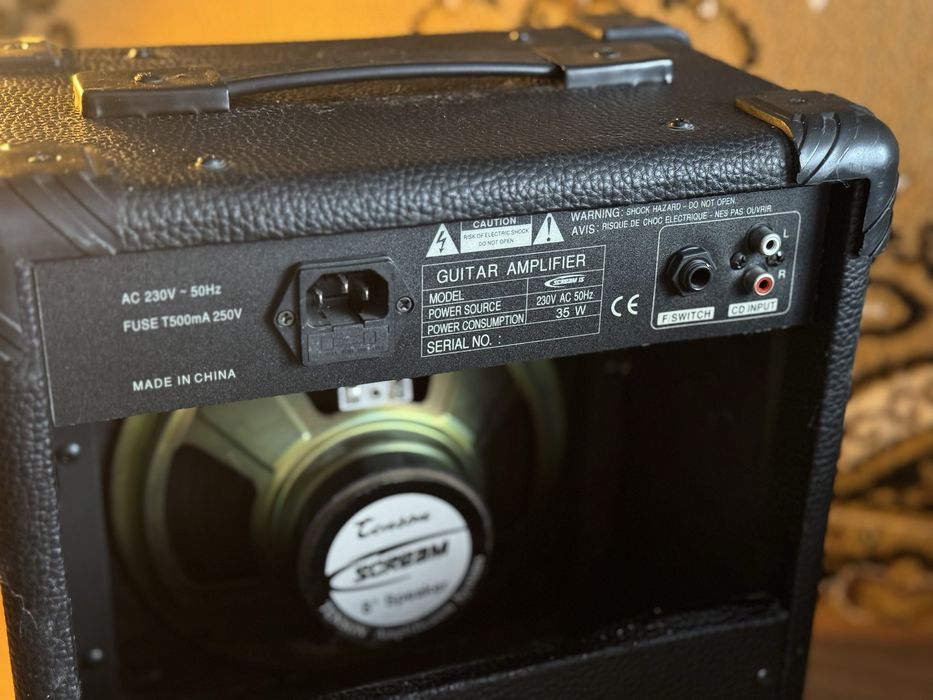 Гітарний комбік 15W