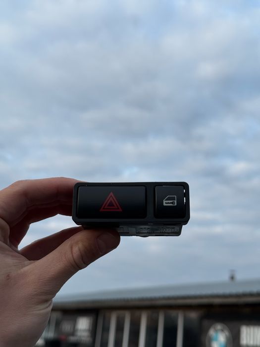 BMW E46 Кнопка аварійки Е53 кнопка Аварійка централка е46 е53 блок фіш