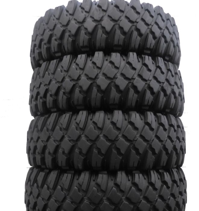 Шини 265/65 R17 , резина на джип майже нові