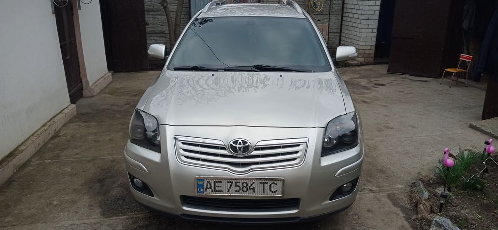 Продам Таёту Авенсис