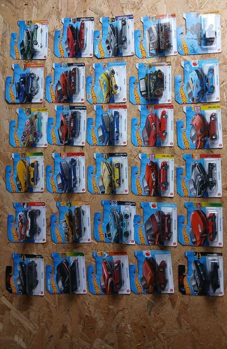 zestaw Hot Wheels 30 sztuk