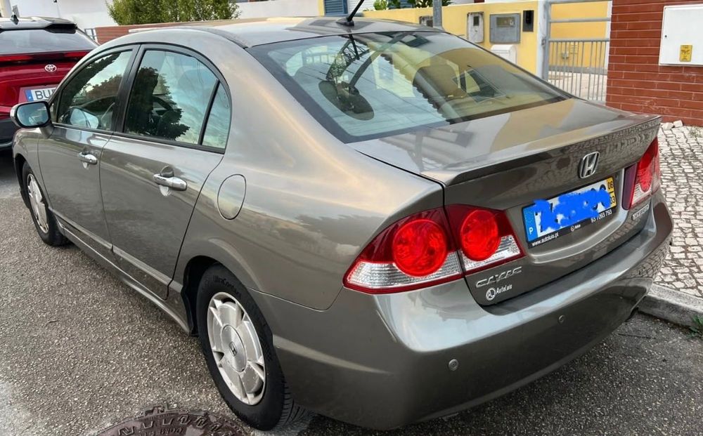 Honda civic 4dr hybrido
