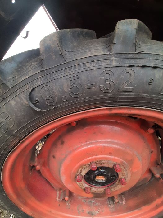 Трактор Т 25 з документами та інвентарем