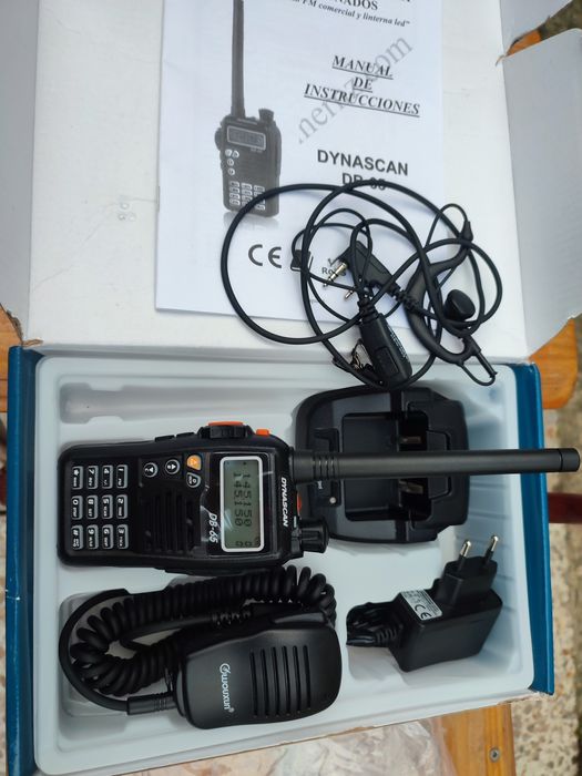 Рация DYNASCAN DB-65 двухдиапазонная (FM/фонарь)