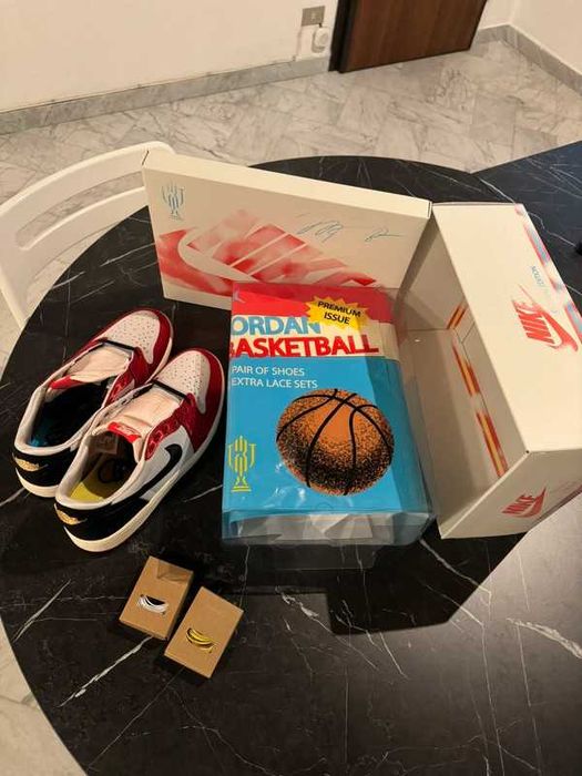 Jordan 1 Retro Low OG Trophy Room Rookie Card Away R.44