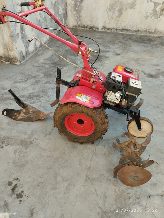 Motocultivador a gasolina