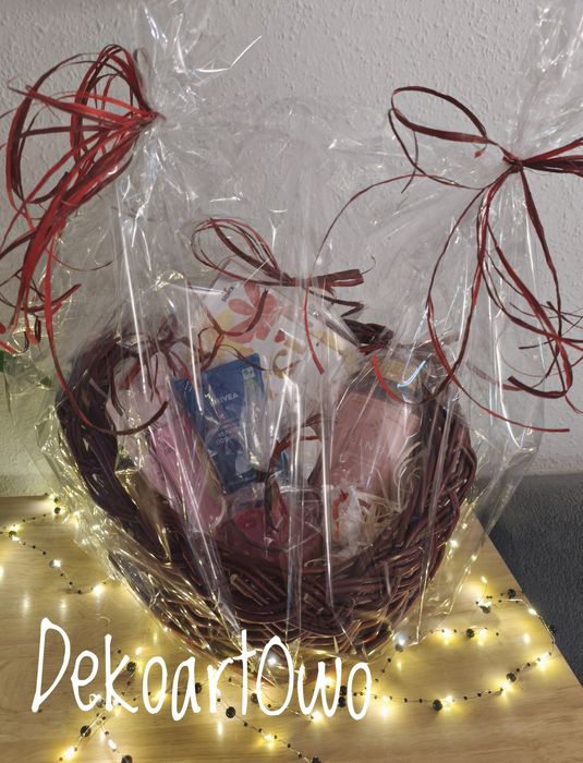 Kosz prezentowy na Dzień Kobiet, Dzień Matki