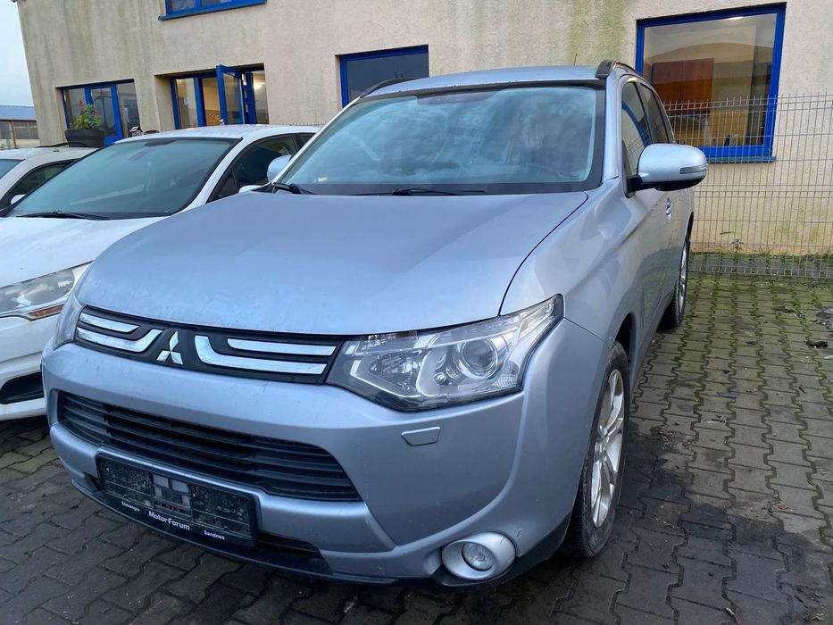 Mitsubishi Outlander III 12-22r wszystkie cześci MASKA ZDERZAK LAMPA