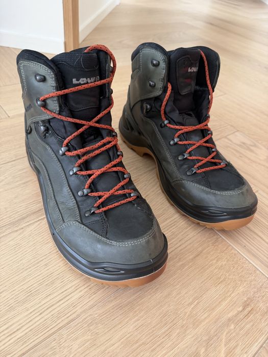 LOWA Renegade GTX Mid