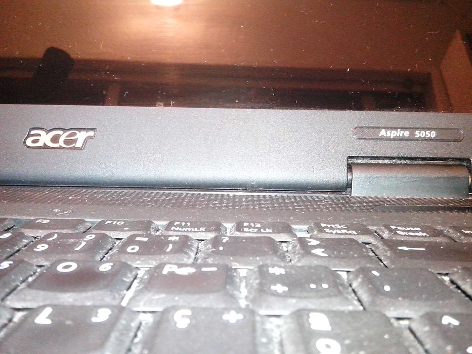 Portátil Acer Aspire 5050