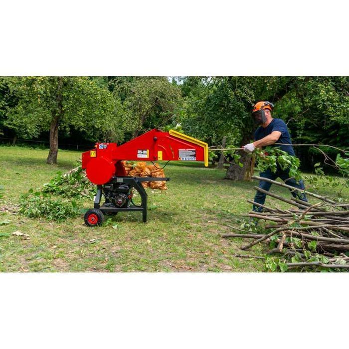 Rębak Spalinowy Model RS-80 Rębak Do Drzewa Walcowy Dostawa Raty