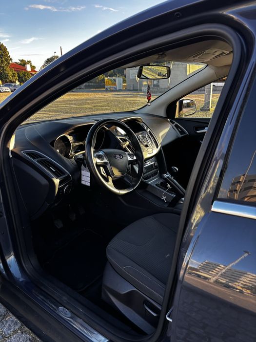 Ford Focus 1.6 Titanium — photo 4