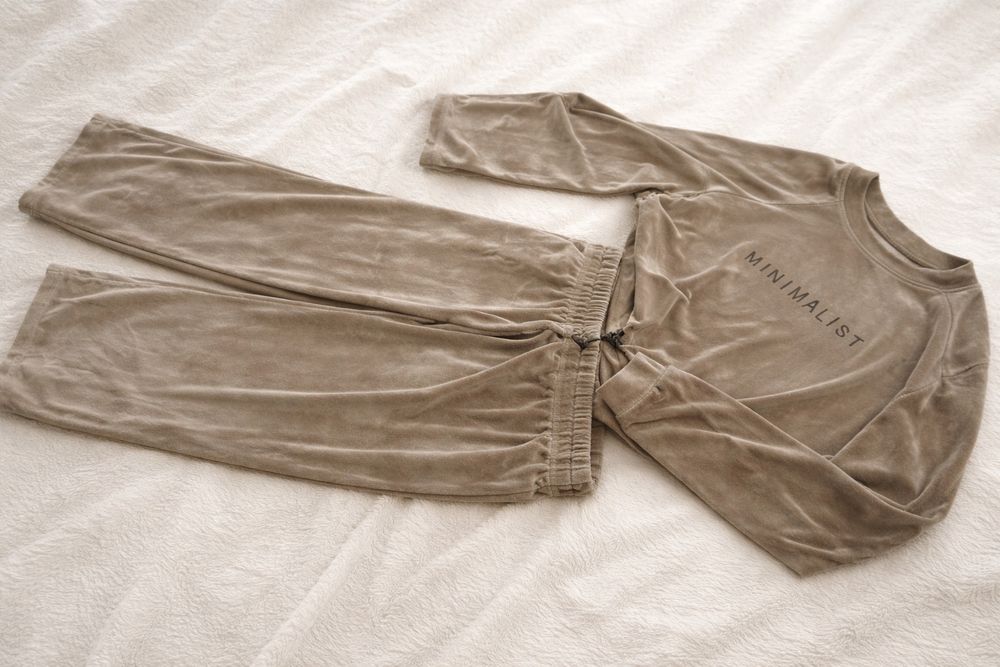 Велюровий костюм