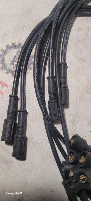 Провода высокого напряжения ЗИЛ 130/ГАЗ-53 силикон. с наконечн.к-т 9шт