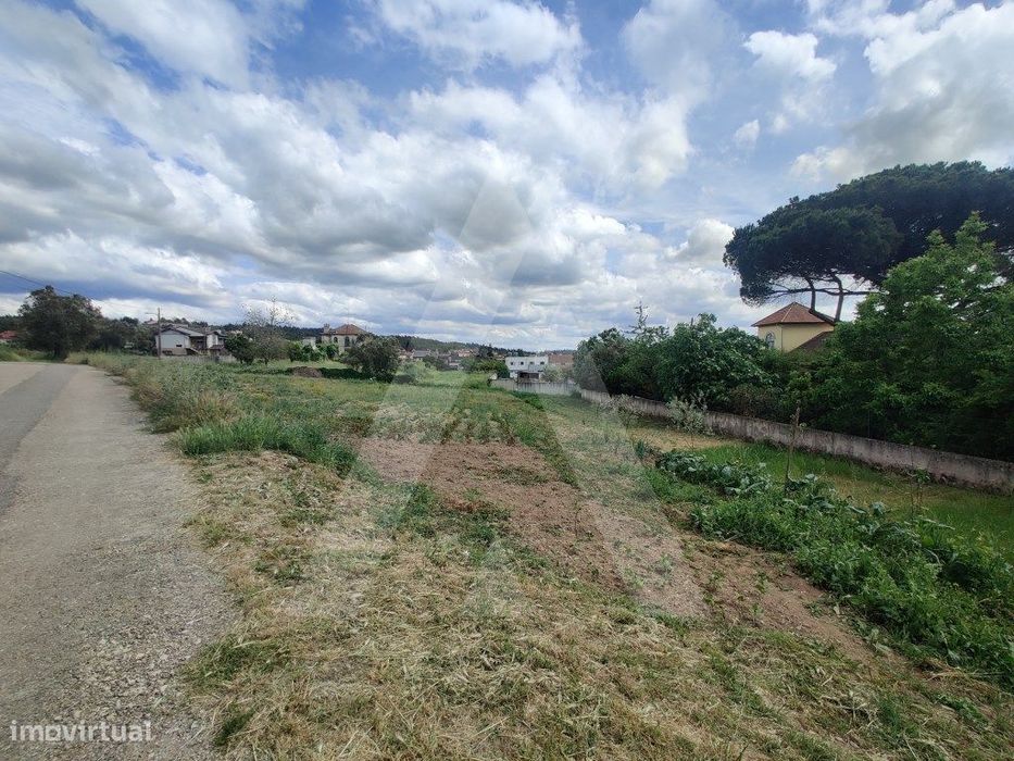 Land in Macinhata do Vouga for Construction of a Detached House