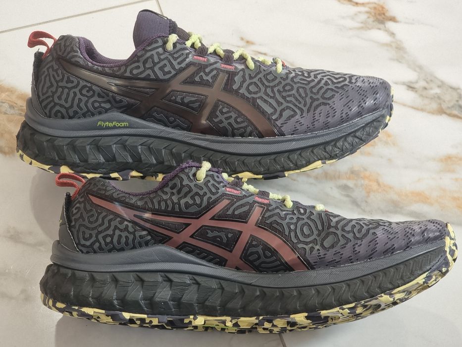 Оригінал 100% Чоловічі кросівки Asics Trabuco Max    EUR 42