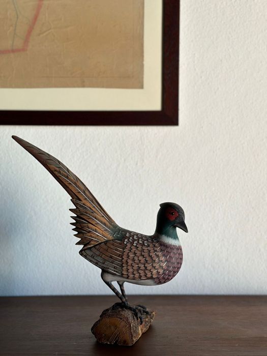 Faisão em madeira feito á mão