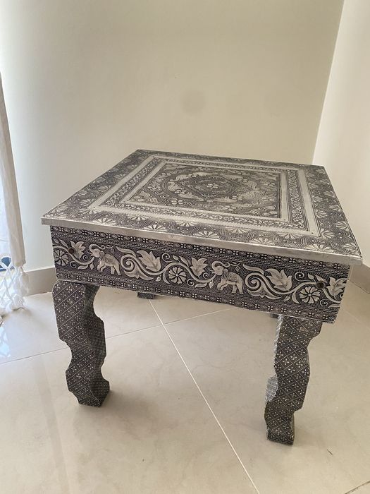 Mesa marroquina quadrada medidas na foto