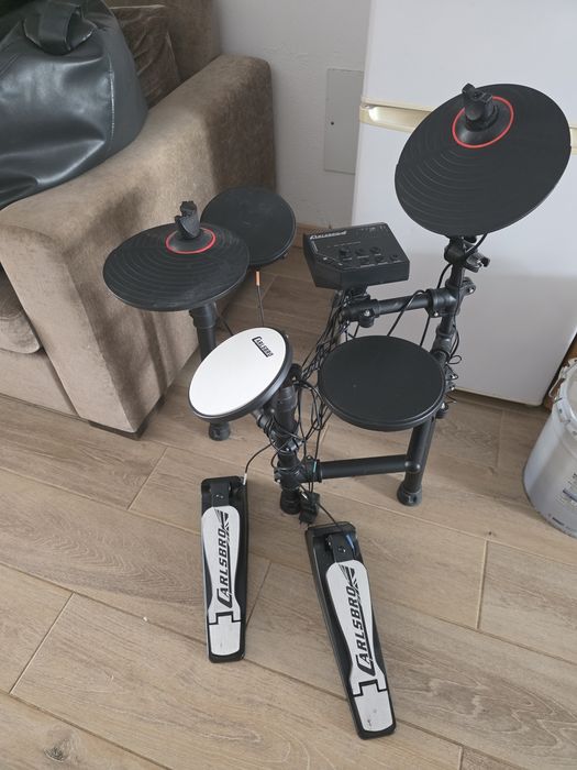 Bateria Carlsbro CSD100, com o módulo Commander 100.