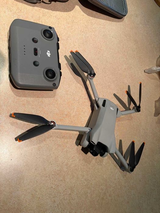 Dron DJI Mini 3