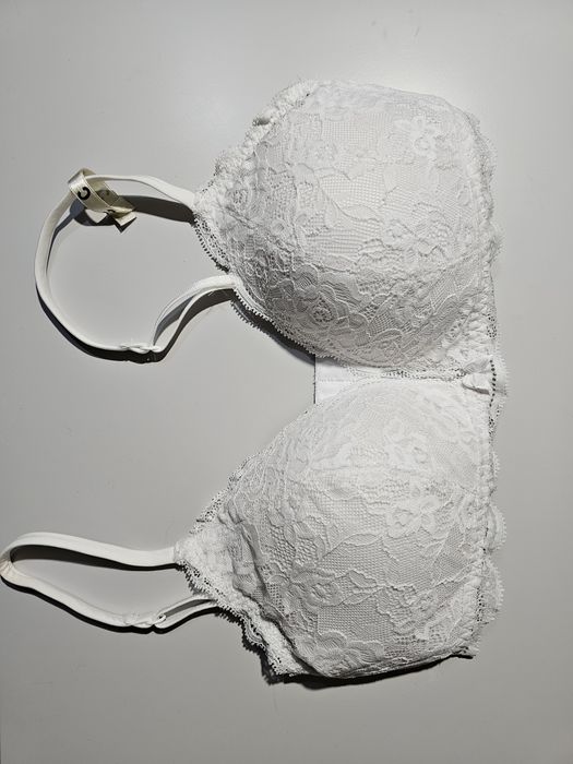 Biustonosz koronkowy Intimissimi C