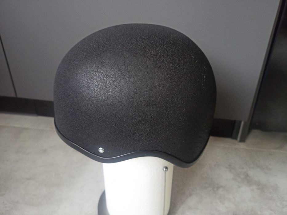Kask do jazdy konnej Jokejski Champion Pro kask jeździecki  jak toczek