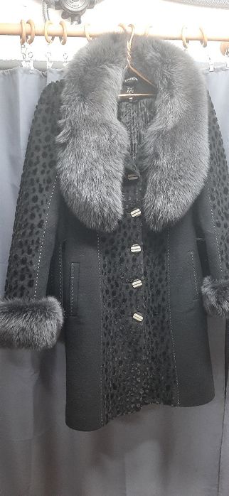 Польто женское...