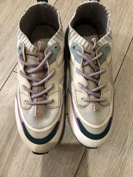 Кросовки zara 35