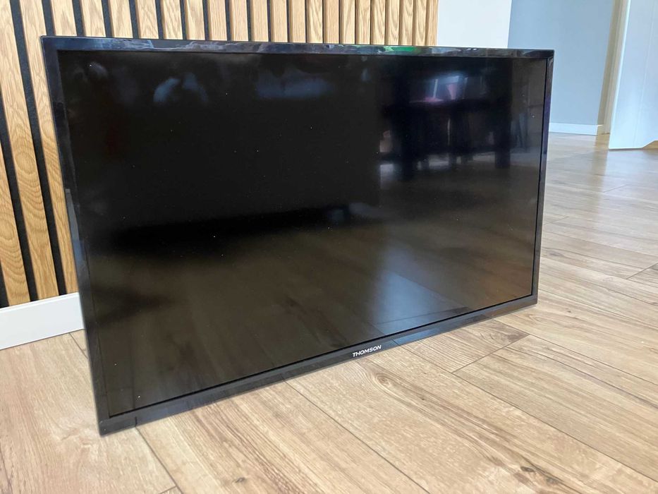 Thomson 32 cale HD LED telewizor 32HD3301