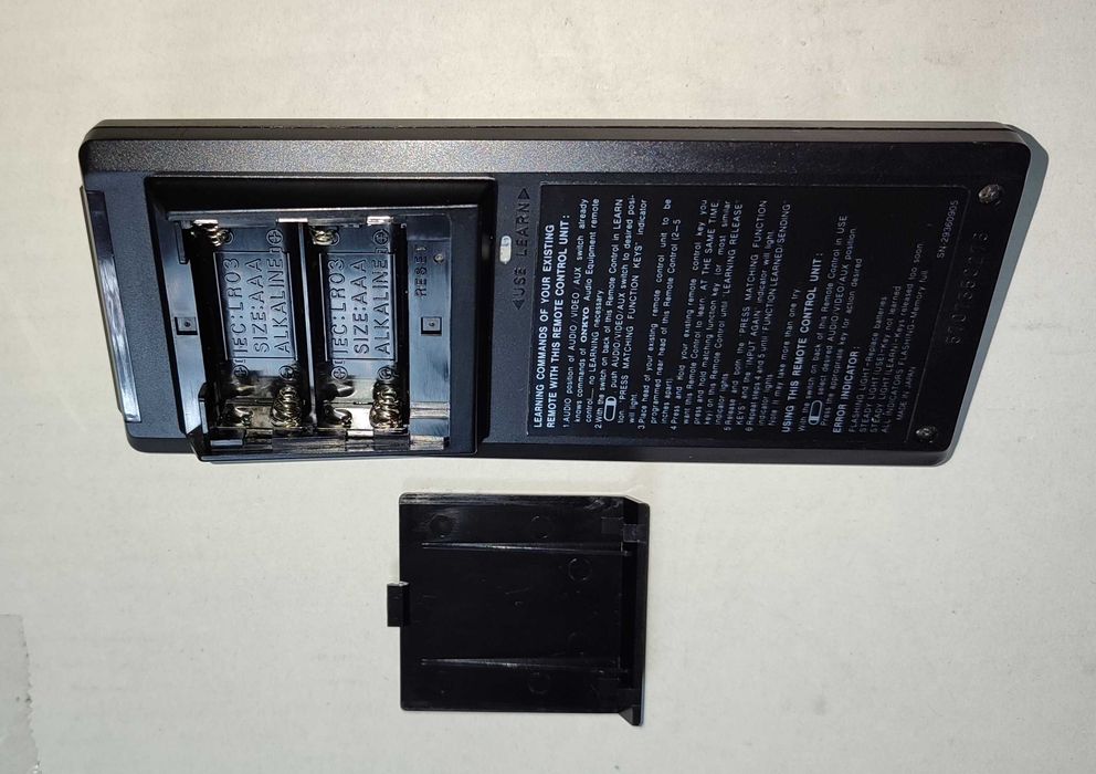 Pilot Onkyo RC-AV 1M - uniwersalny, programowalny, super stan!