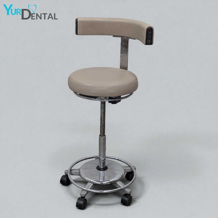 Стоматологічні стільці. Різні фото 6 штук.