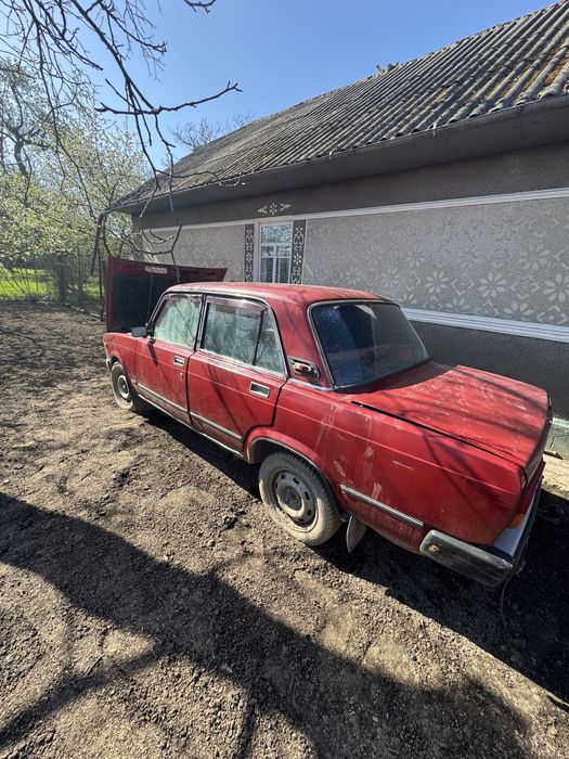 Продам ваз 2105 (не на ходу)