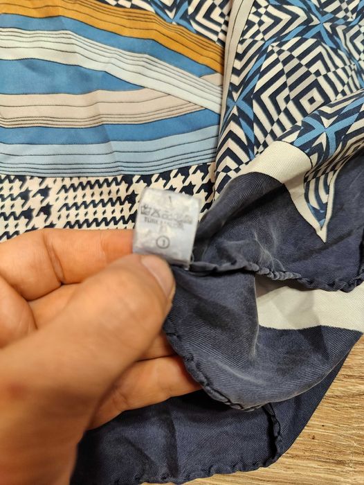 Продам шовковий платок Armine silk