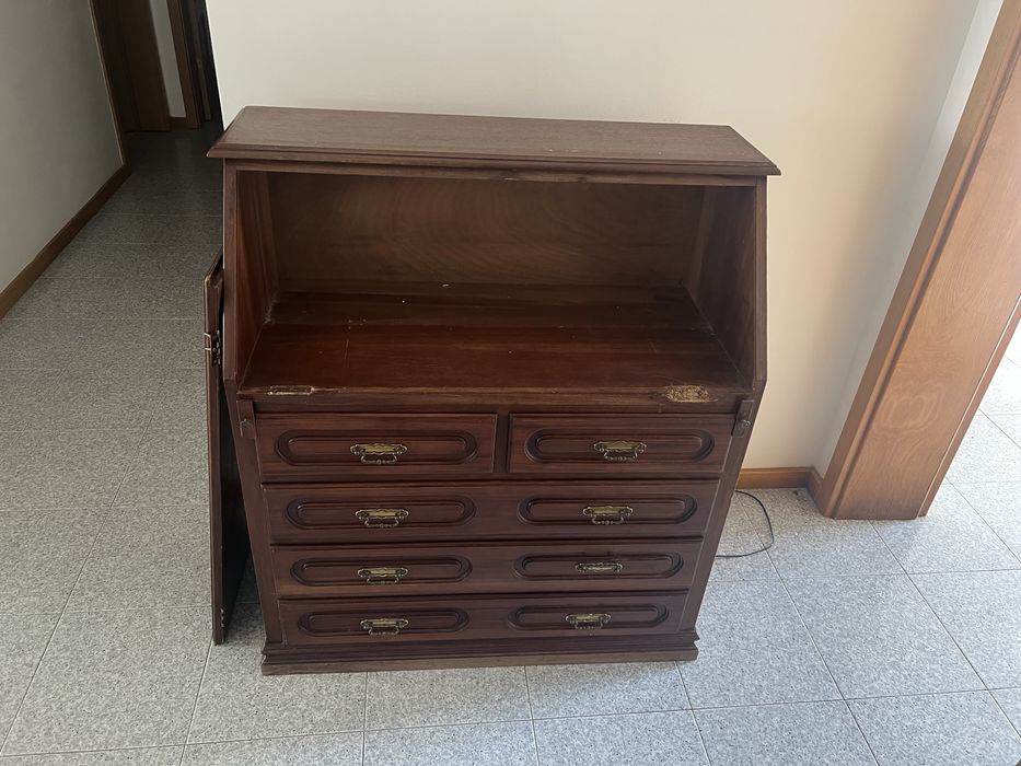 Secretária Bureau em Madeira Estilo Clássico (Apenas 25€!)
