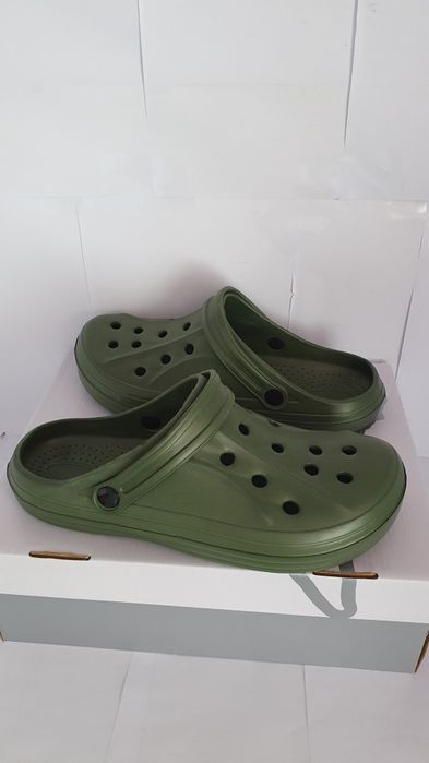 Chodaki męskie w rozmiarze 45