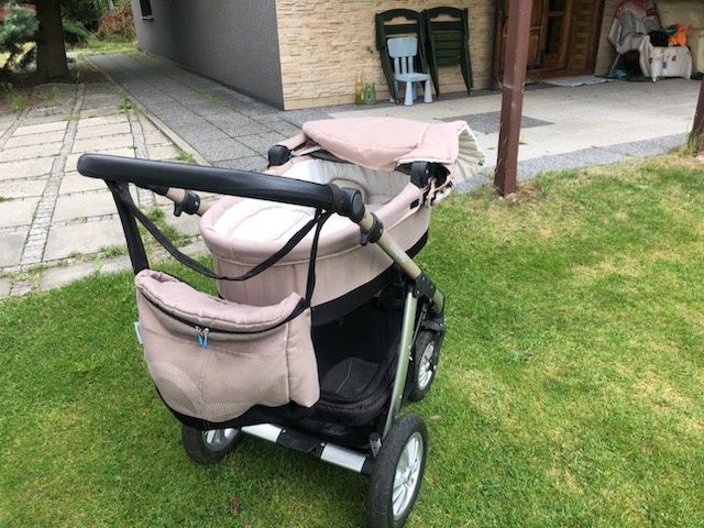 Wózek dziecięcy głęboki oraz sportowy