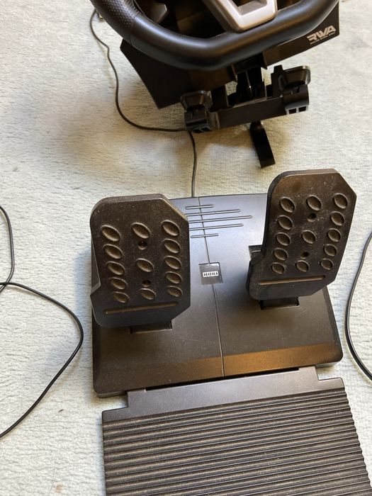 Play station 4+ volante e pedais + 9 jogos